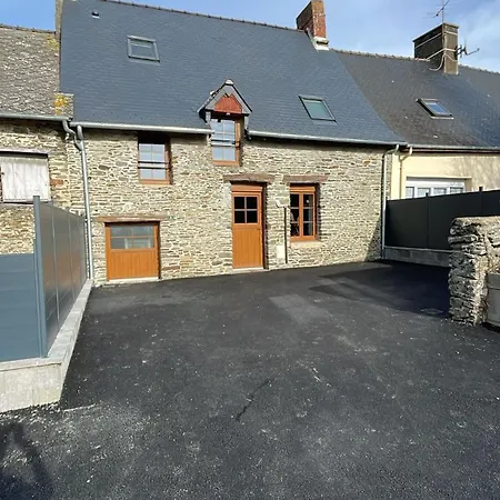 House Near Mont Saint Michel Ποντορσόν